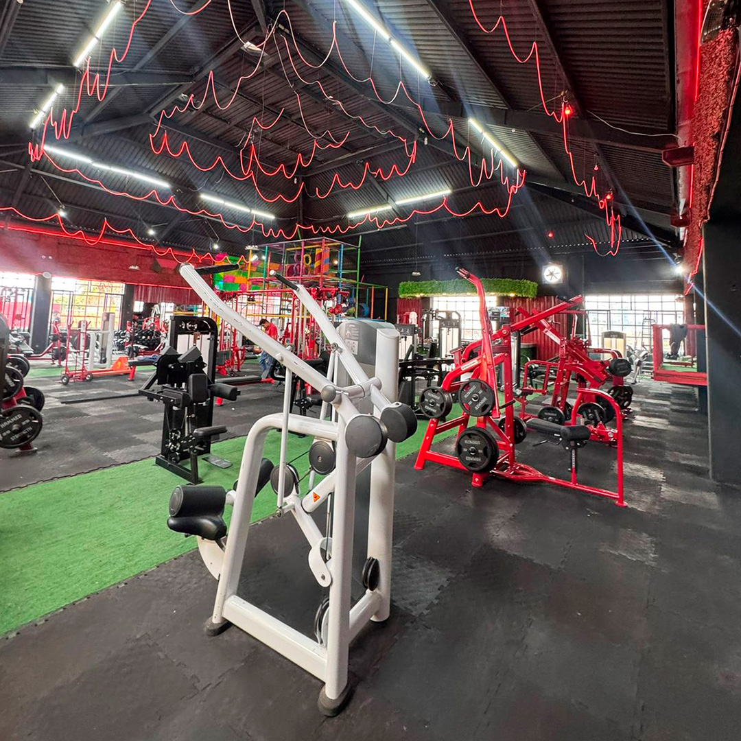 foto del interior del gimnasio de mucho loco gym en chalco